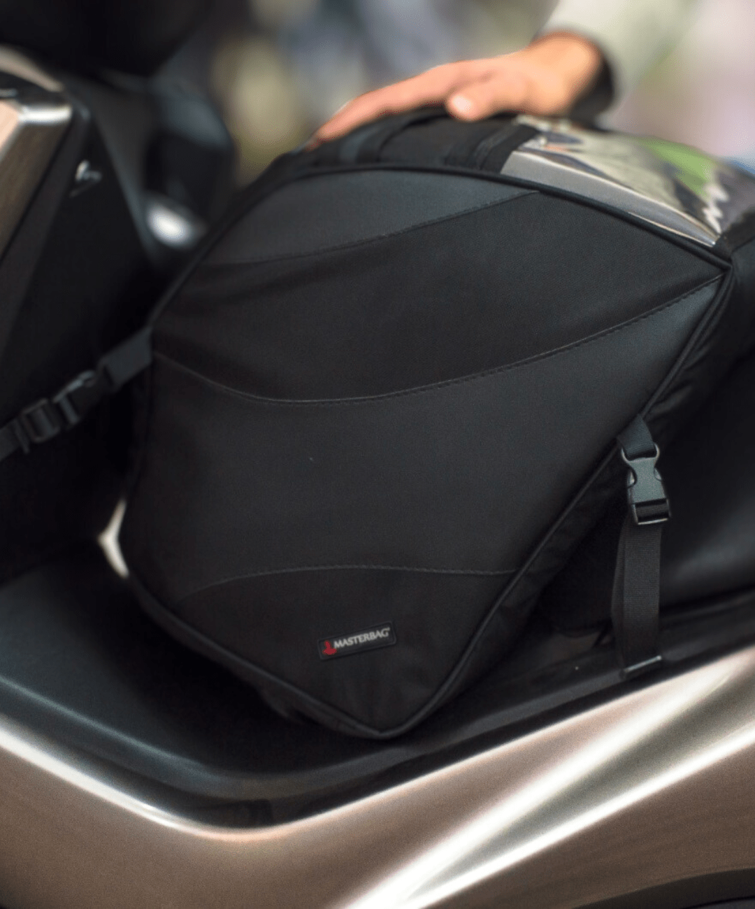 Tunnel King | Maleta Impermeable para Motocicleta tipo Scooter